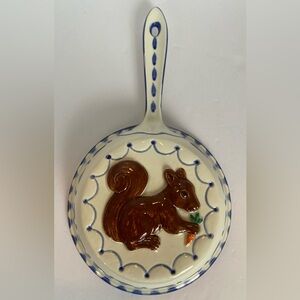 Sigma Tastesetter Ceramic Squirrel Skillet Pan Mold Spoon Rest – Vintage Kitchen